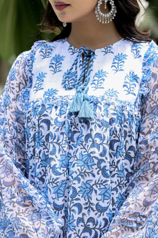MISHRI WHITE FLORAL SHORT KURTA